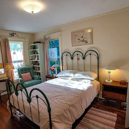 Bohemian 3-bedroom house with private yard in charming neighborhood