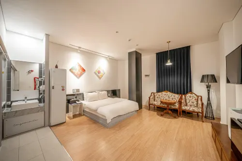Hotel Insomnia