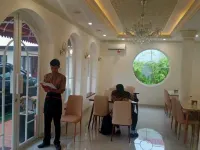Fortune Home Tegal 直葛市住宿飯店