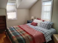 Cute 2-bedroom farmhouse in Trumansburg with WiFi Hotels in Ulysses