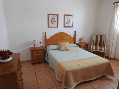 COZY AND SPACIOUS APARTMENT 200 M FROM THE BEACH Hotel in zona Lanzarote Island