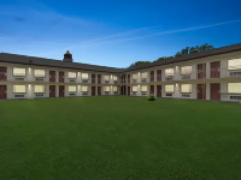 レッド ルーフ イン メンフィス - グレースランド/ エアポート メンフィスのホテル