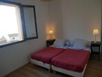 Maison Avec Jardin et Terrasse Proximité Immédiate Centre Ville, Plage