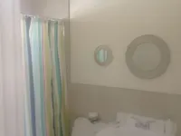 The Swimming Pigs Resort-Peach Hotels in Rolleville