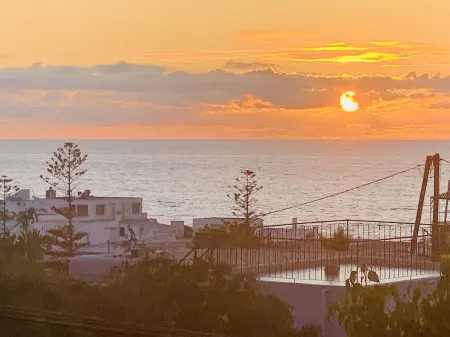 Sea view studio Отели в г. Ain Chock Hay Hassani