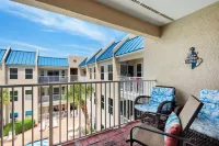 Poolside Villas #302- Harry's Beach House