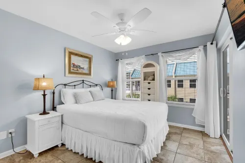 Poolside Villas #302- Harry's Beach House