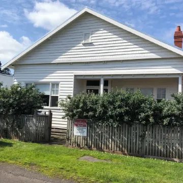 the whitehouse Port fairy in the heart of town, pet friendly