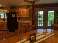 Guesthouse with fresh country air, beautiful views. 25 minutes from Eau Claire.