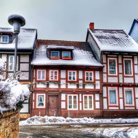 Modern apartment with WiFi in the old town (near the market square)