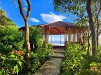 FOREST VIEW AND OCEANFRONT VIEW - SEVERAL OUTDOOR SPACES  - DIRECT BEACH ACCESS