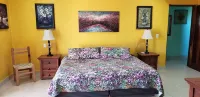 Beachfront Condominium-Great Prices Great View/No children under 13 allowed