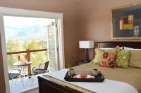 Spacious Invermere 3bd2.5ba Townhome Nestled in the Purcell Mountains!