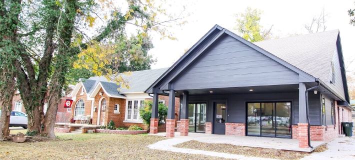 The Campus Cottage on Elm is the ideal University of Oklahoma gameday residence Ξενοδοχεία στην πόλη Norman