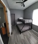 Full House in Downtown Ottawa, Very Short Walk to Downtown and Restaurants!