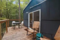 Cute and Cozy! Relax in Hot Tub! Caves Close فنادق في بینٹن ٹاؤن شپ