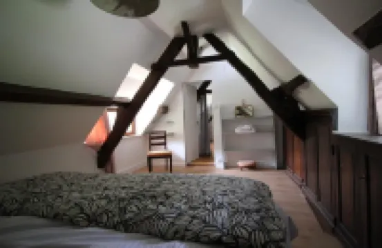 "La Chaumière de Nanou", with large garden and close to the sea.