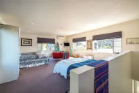 Bonnie Doon l Be My Guest Waiheke