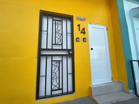 Unique & New Open Space Concept in the heart of Viques near the ferry. Отели рядом с Аэропорт Викс