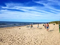 1 Block to Beach with Lake Views, Fire Pit & Room for 21. Spacious and Private