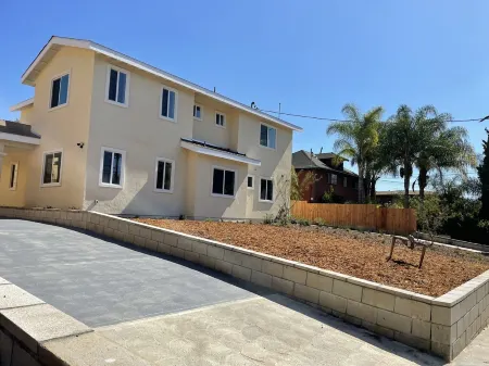 Cheerful brand new 2 bedrooms/3 baths new house Отели рядом с достопримечательностью «Арлингтон Гарден ин Пасадина»