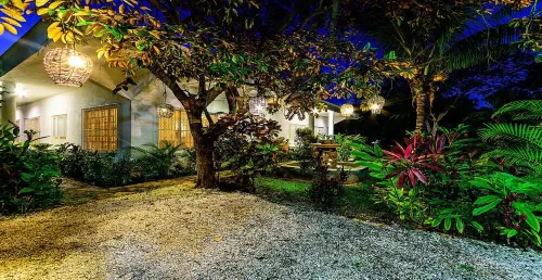 BIG! 3BR Home Fully Equipped, Pool, Gardens & WiFi