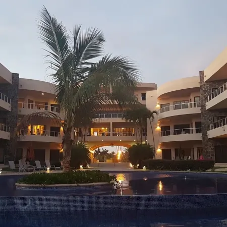LUXURY 3br BEACH FRONT VACATION PROPERTIES
