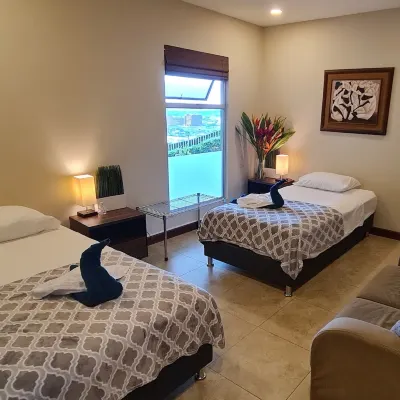Cozy Escazú Apartment with great view & location