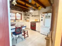 Remodeled Historical Cape House.  Close to Town, Bayside, and Ocean Hotels in Wellfleet