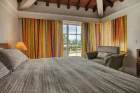 La Puntilla, Luxury 3-bedroom, 3-bath home with private pool in Gated Beachfront Hotels in La Cruz de Huanacaxtle