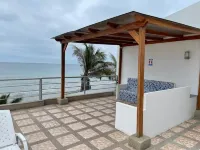 Lovely 3 Bedroom Ocean View Condo in the heart of Manta <br><br>