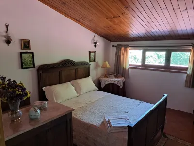 Casa de Campo Inserida Numa Quinta a 5 Minutos do Centro da Vila Rio da Vila附近的飯店