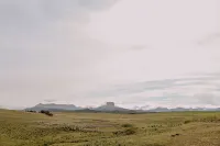 Old Chief Bunkhouse - ranch with views of Chief Mountain 카드스톤 카운티 호텔