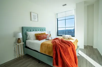Cozy 1-Bedroom w/FREE Parking/RooftopPool/Doggy Park