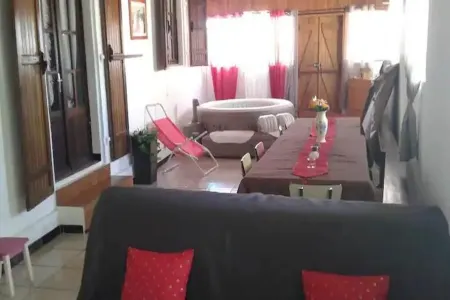 Grande Maison Spacieuse et Accueillante Située à Saint-leu Отели рядом с достопримечательностью «Келония»