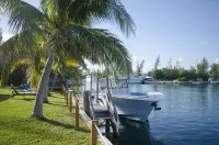 Spacious 4-Bedroom Villa, on a Lovely Waterway, with Beach and Ocean Views