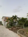 The Little Villa (Newly Renovated)
