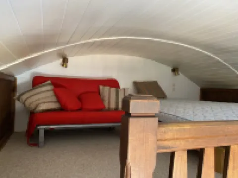 Studio Mezzanine en Bordure de mer Dans le sud de la France 格呂桑酒店