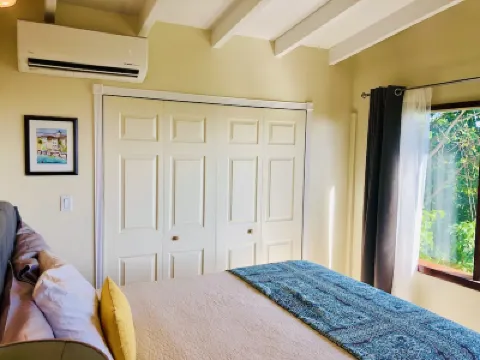 Home away from home 2-bedroom with St Croix views 5 minutes to Cruz Bay Hotels in 