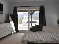 Beautiful Hunter Mountain Four Season House-Bar Room, Gym, Views Hotels in Hunter