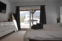 Beautiful Hunter Mountain Four Season House-Bar Room, Gym, Views