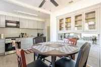 Sequoia/Kaweah Hospital Duplex 2/2