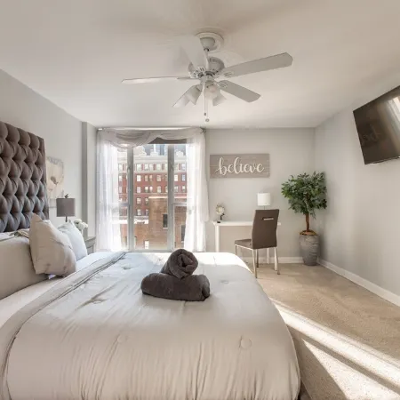 MAG MILE MEGA Entire Floor 4BD 4BA +Rooftop&Gym