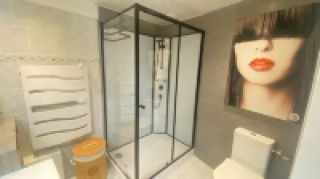 STUDIO 5 MINS FROM THE SEA AND SANDY BEACH 5 MINS FROM MARINA BAIE DES ANGES