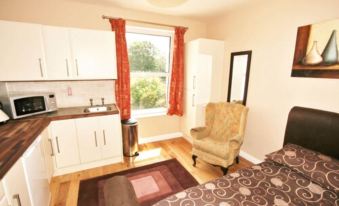 Central Studios Gloucester Road by Roomsbooked