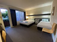 Mahogany Motel