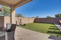 5 Mi to Surprise Stadium: Chic Home w/ Pool - Boutique