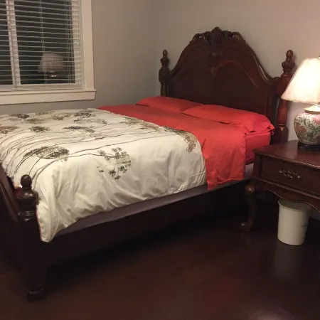 Vancouver Austin Guesthouse