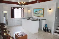 普拉亞都法魯酒店 - 小旅館