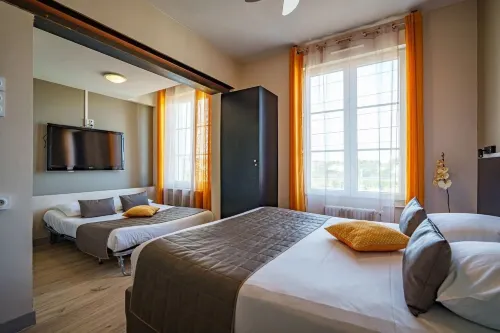 L'Escale de la Gare Hotels in Vernantes